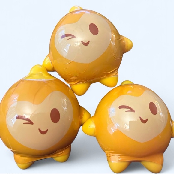 Disney Wish (2023) Star 🌟 Surprise Capsule with Mystery Character Pack of 3 🌟 - Picture 5 of 6